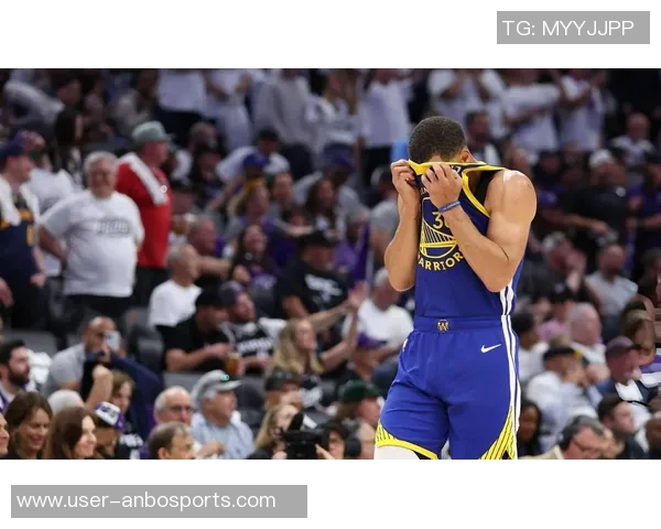 库里三分命中数达138次超越米切尔成赛季第一少打六场比赛展现实力